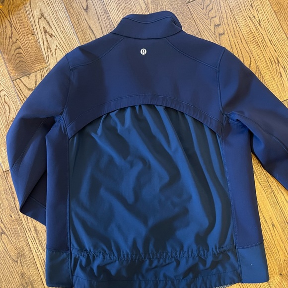 Lululemon lightweight jacket - Picture 3 of 3
